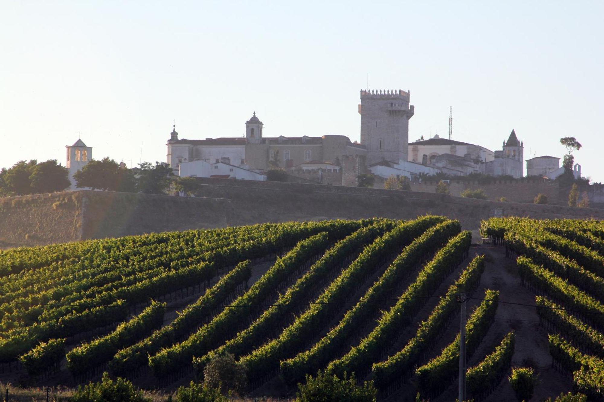 Pateo Dos Solares Charm Hotel Estremoz Exterior photo